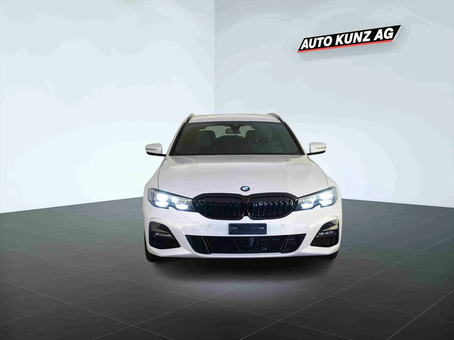 BMW 320d xDriveTouring M-Sport Automat  Image 3