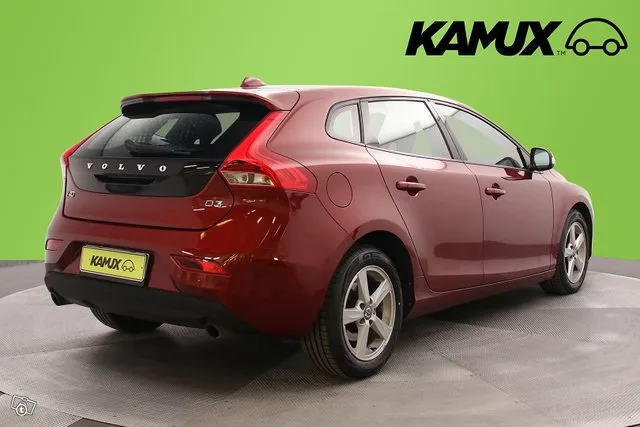 Volvo V40 D3 Business aut / Vakionopeudensäädin / Suomi-auto / 2x renkaat / Siisti / Image 4