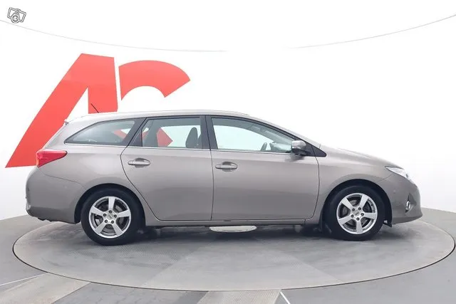 Toyota Auris Touring Sports 1,6 Valvematic Premium Multidriv Image 6