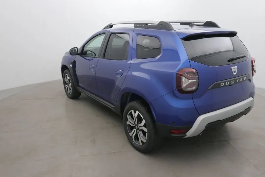 Dacia DUSTER 1.3 TCe 150 PRESTIGE PLUS 4X4 Image 3